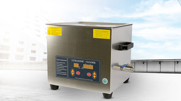 如何避免使用玻璃面板清洗機時的損傷呢？